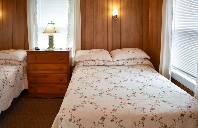 Shorelands Guest Resort and Cottages - Photo 8