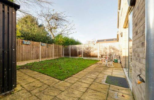 Pass the Keys 53 Austin Drive · Modern Townhouse near Addenbrookes Own Parking - Foto 42