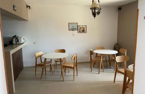 The Schoolmistress With The Golden Eyes, studios & rooms - Photo 30