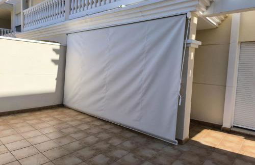 Schöne Unterkunft mit Pool und Terrasse. - Foto 24