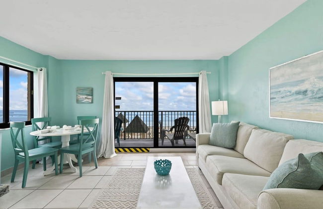Updated Ocean Front Condo Aquamarine Suite 201 - Foto 1