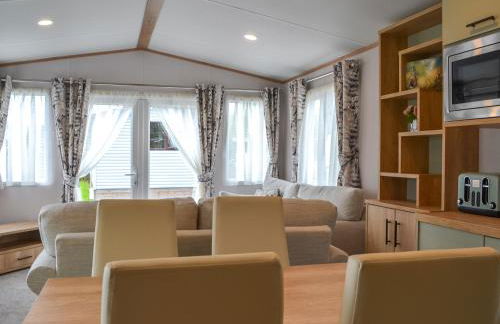 Wilberfoss Holiday Park - Haven Lodge - Photo 4