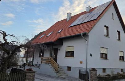 Gemütliches Ferienhaus in Schnaid mit zwei separaten und geräumigen Wohnungen - ausgestattet mit je einer großen Küche, zwei Schlafzimmern und einem Badezimmer - Foto 15