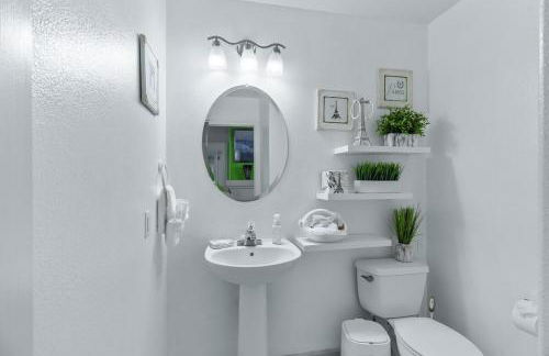 3BR - 3BA w Pool & BBQ -15 Mins to Strip & Airport - Foto 18