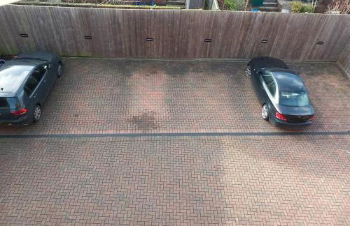 Spacious 2 double bed apartment - Free Parking - Central Beeston location - Foto 5