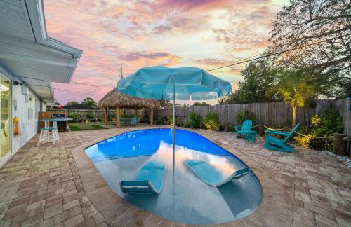 Island Oasis with Heated Pool Private Tiki Bar! - Foto 33