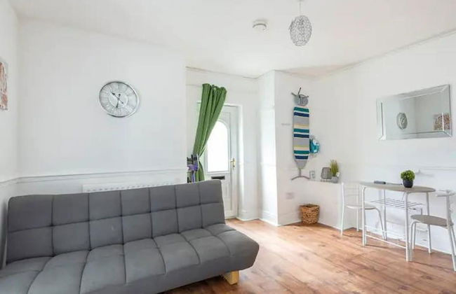 Cheerful Maisonette in the Heart of Orrell Park - Foto 1