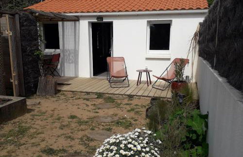 Les pieds dans l' eau - Photo 1