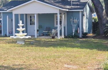 Historic GWALTNEY HOUSE-Cottage at St Andrew's Bay - Photo 1