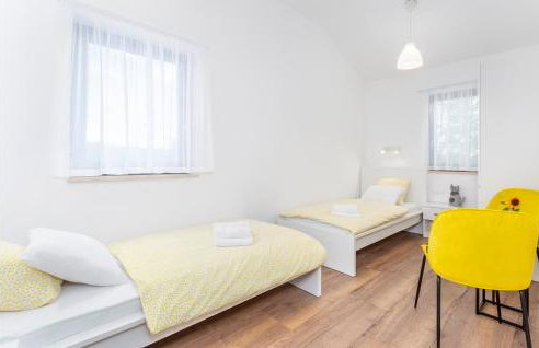 Amazing Home In Jurdani - Foto 24