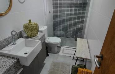 Apto Novo, Sofisticado e Aconchegante em Astúrias Guarujá - Foto 13