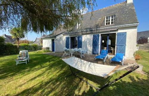 Holiday Home in Damgan Near Sandy Beaches - Photo 1