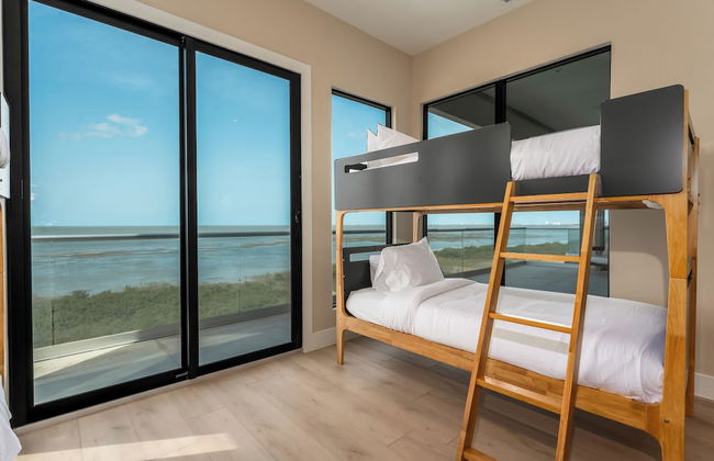 Spacious Bay - Photo 28