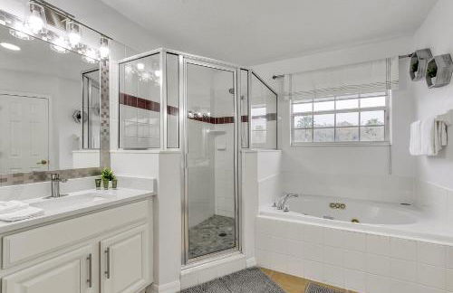 Stunning 5 bedroom pool home in gated community minutes from Disney - Foto 13