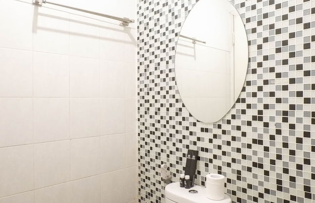 Trendy and Tidy Studio Room at Puri Mas Apartment - Foto 9