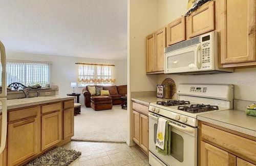 Cozy home, Right Next Door to Lake Sumter Square! - Foto 28