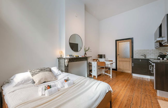 Charming Studio in the Center of Antwerp - Photo 32