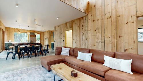 Hideaway House - Photo 5