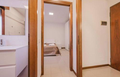 Unico Apt 5, 4 ospiti, parcheggio gratis, 10 minuti da Venezia - Photo 12
