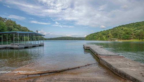 Family Friendly Lakefront with Private Dock Fire Pit Near Marinas - Foto 1