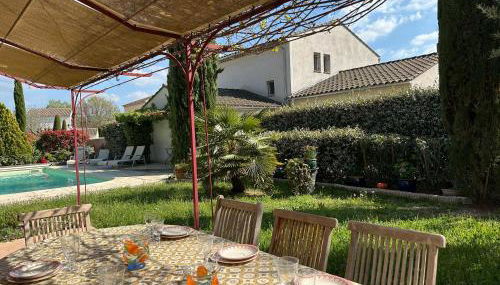 Villa Nicole avec piscine & jardin privés, parking dans le cœur du Luberon, proche Gordes, Roussillon, Goult, Bonnieux - Foto 4, Garden, Garden view