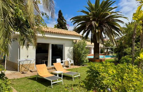 Villa Casa Lilo, en jardin grande,con una gran piscina, con pérgola y barbacoa - Foto 19
