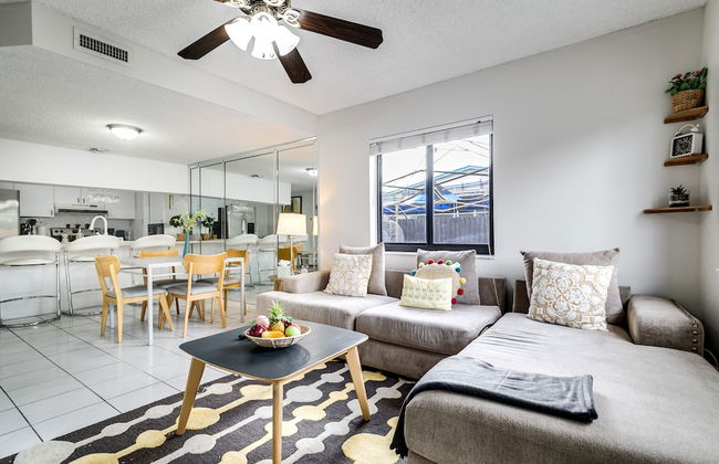 2 Bed2 Bath House with Backyard Jacuzzi - Foto 13