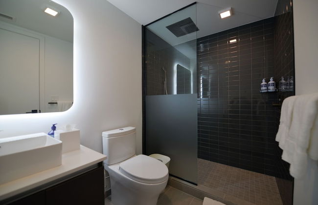 Contemporary Comfort Rooftop Views & Full Kitchen - Foto 28