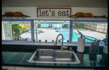 Family Home with Private Pool Yard Only 24 Mi to Disney - Foto 16