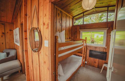 Timber Hill Self Catering Cedar Lodges - Foto 10