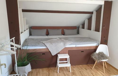 Studio 11 - Photo 35