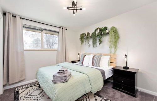 Modern Chic Retreat Near Mtns & Red Rocks Wifi - Foto 17