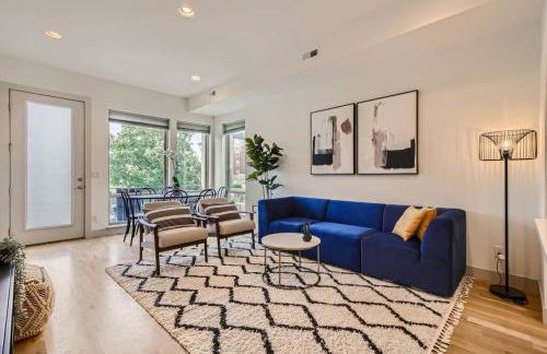 Upscale Townhome w/ Stunning Rooftop Views - Foto 1