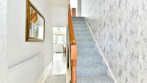 King Room with a shared Kitchen and bathroom in a 5-Bedroom House at Hanwell - Foto 3, Other