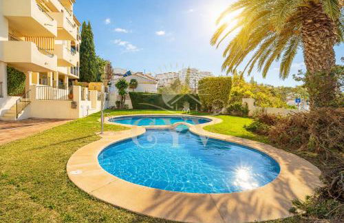 CYV Simple living near beach w pool in Fuengirola - Photo 1