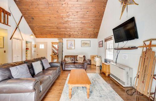 Rustic Intervale Hideaway with Deck and Wooded Views! - Photo 5