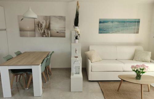 Maxine Mare Blu - Sleeps 4 - 3 Mins To Beach - Foto 7