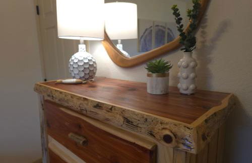 Riverfront Little Red Cabin, World-class Trout Fishing, Views & Boat Access - Foto 15