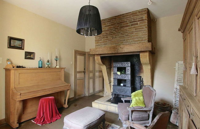 Unique Holiday Home in Virton with Hot Tub - Foto 57