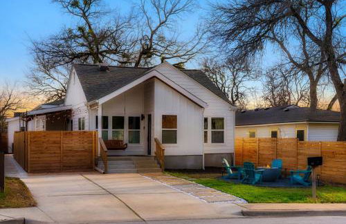 Sunflower House - Luxe Retreat with Sauna & Hot Tub - Foto 6