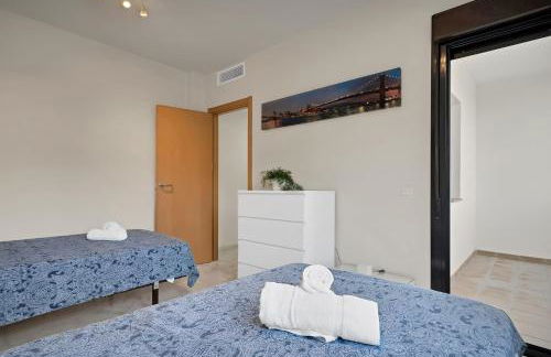 Casa Topacio, 3 bedrooms and 3 bathrooms in quiet street - Photo 61