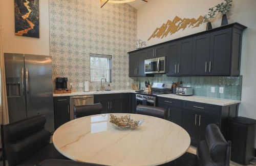 VVCR - Cabin 15 (1-Bed, Modern, Luxury w. Hot Tub) - Photo 2