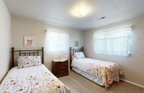 Farmington Family Home with Private Patio - Foto 19