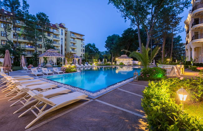 Venera & Anastasia Palace Apartments - Photo 52