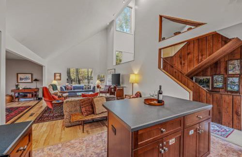 Black Forest - Wifi, Pet Friendly, Grill, Deck, Screen Porch, Family Friendly, Fireplace, Pool Access, Hiking - Foto 8