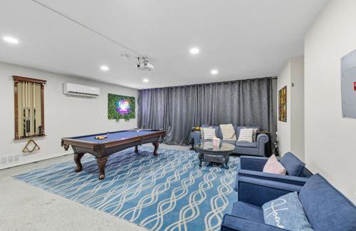 Luxe Family Escape with Games Hot Tub and Yard - Foto 35