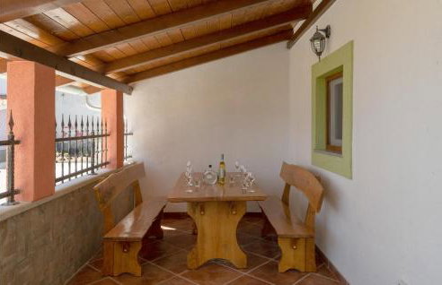 Three-Bedroom Holiday Home 0 In Zminj - Photo 10