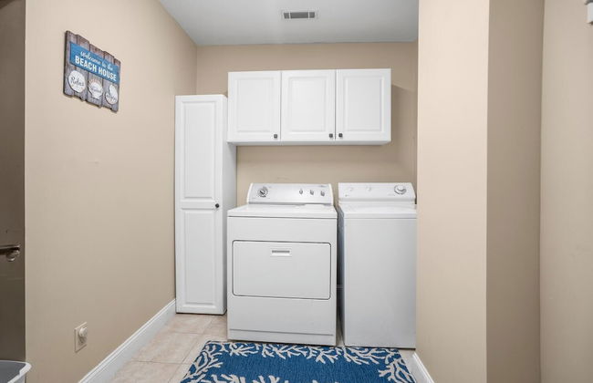 Stunning Marsh & Water Views in This Completely Renovated Three Bedroom Home - Foto 39