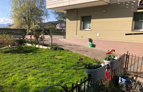 Appartamento luminoso, giardino, vista Dolomiti. - Foto 27