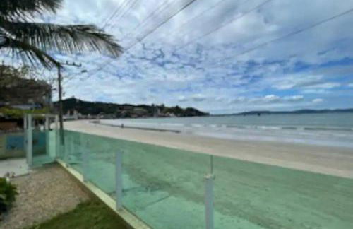 Ap pé na areia itapema frente mar - Foto 40